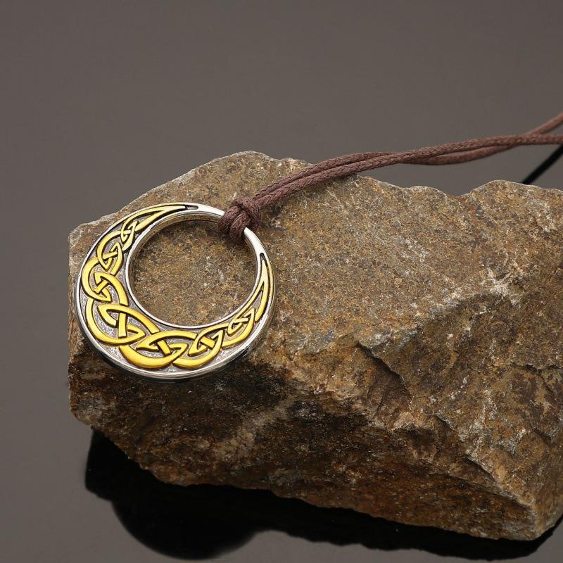 Adjustable Leather Cord Viking Celtic Knot Round Pendant Necklace Retro Norse Style Party Accessory