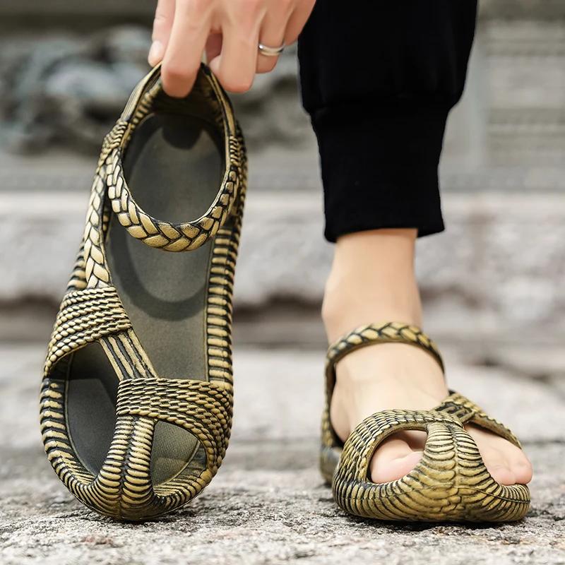 Summer's New Large-sized Casual Sandals for Men and Women Fashionable and Comfortable Outdoor Beach Slippers Chanclas De Hombre