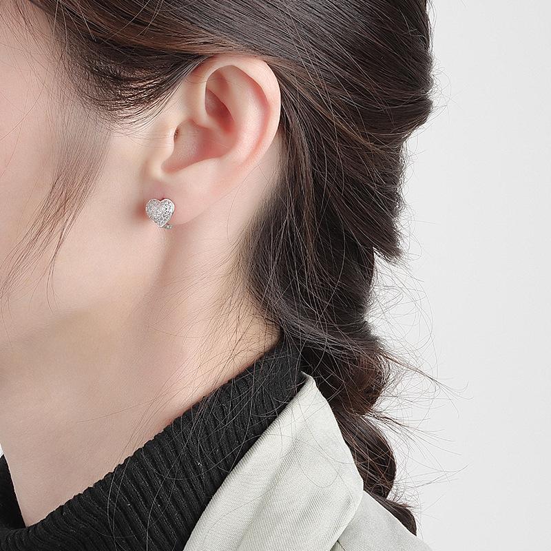 Fashion Versatile Cubic Zirconia Brass Earring Elegant Heart Shape Korean Decoration Women Hugging Earring Jewelry Heart Earring