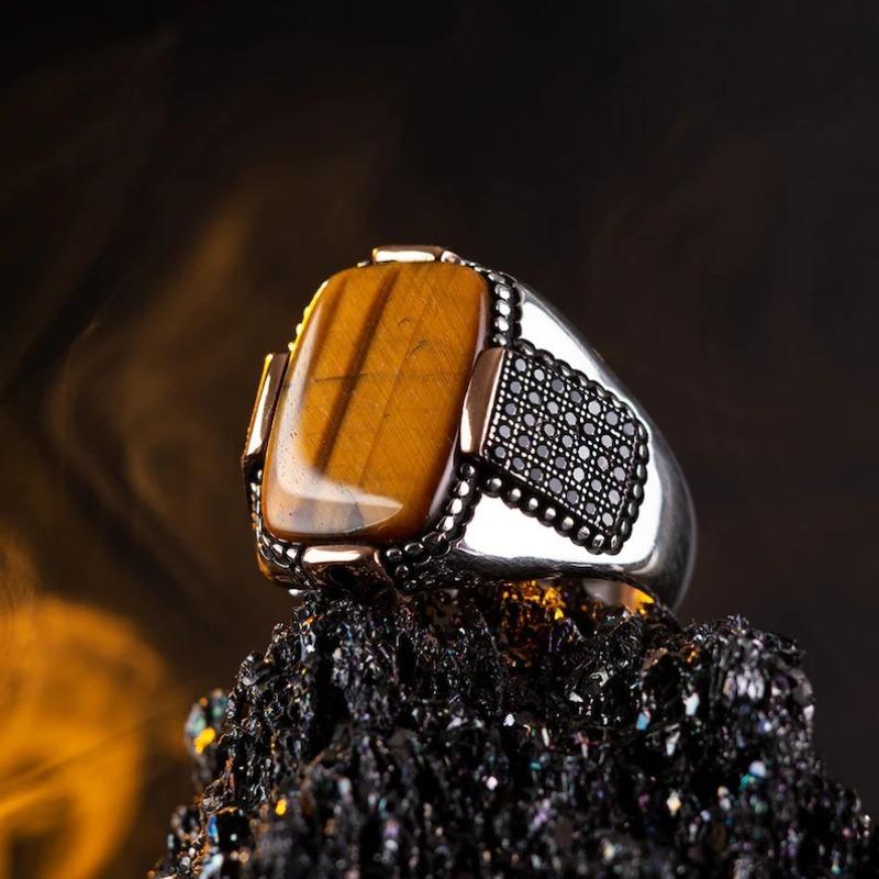 Tiger Stone Black Diamond Ring, Tiger Stone Main Stone with Black Diamond Decoration, Style Tough, Suitable for Halloween, Retro Men's Parties.