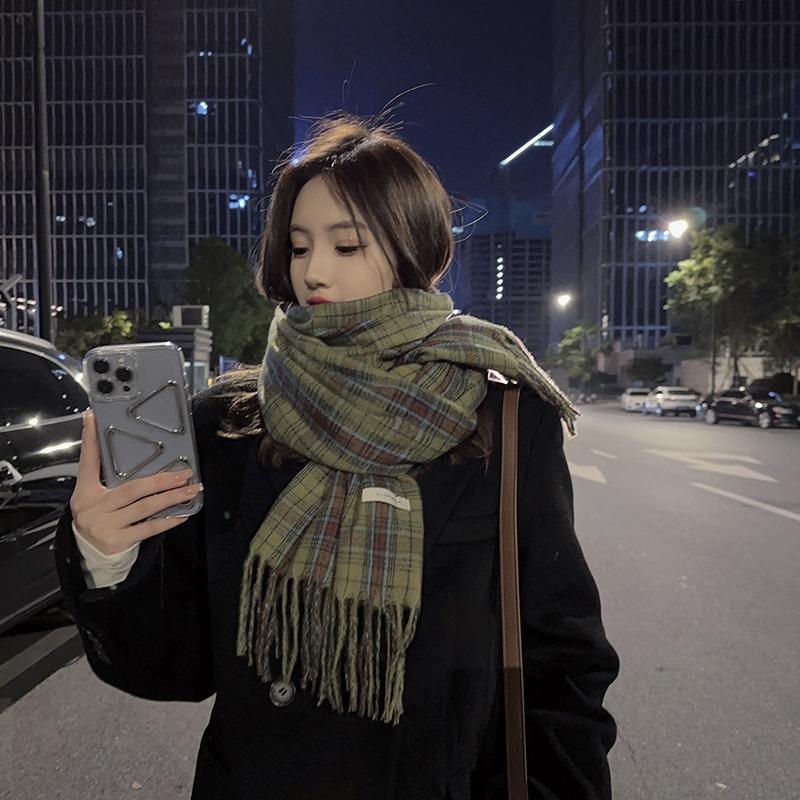 Retro green plaid scarf women's autumn and winter versatile personality advanced sense warm shawl scarf