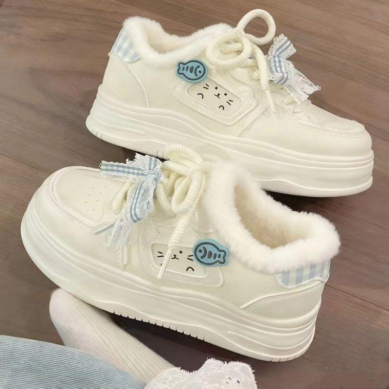 Fashionable and Cute Fufu Board Shoes for Girls and Boys, Winter Children's Fleece and Thickened Sports Shoes