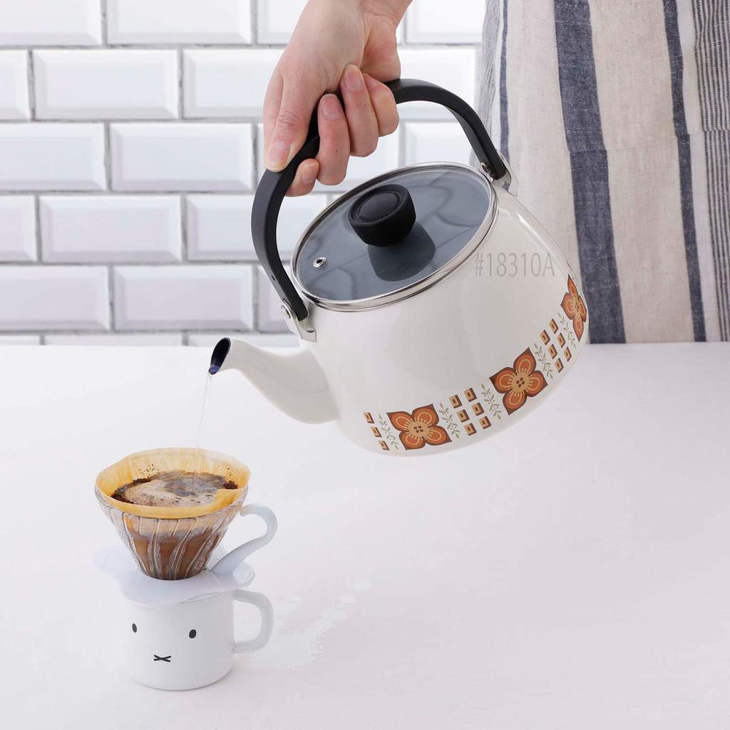 Fuji Enamel 70s Reproduction Showa Retro Enamel Induction Memories Gold Nuts Kettle, 2.5L, Compatible,