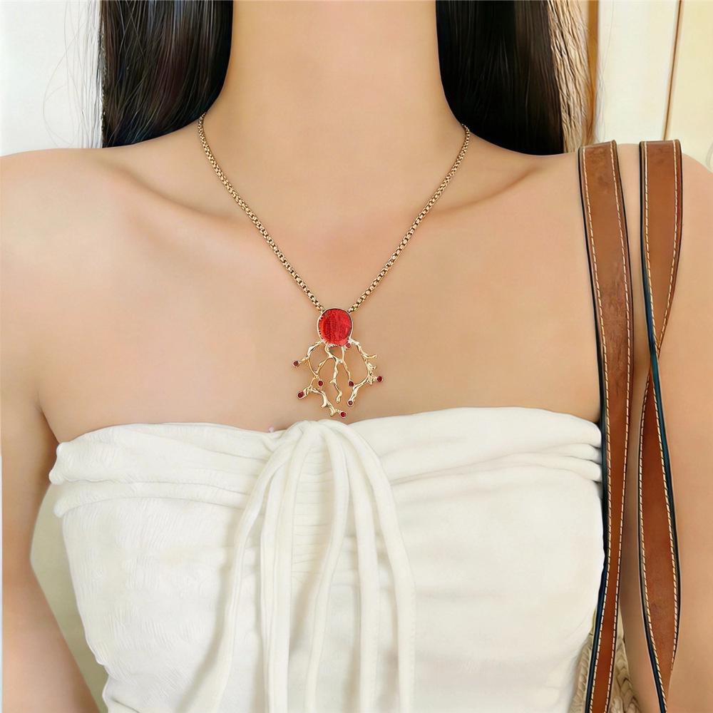 High-End Ocean-Inspired Coral Necklace for Girls - Versatile, Fashionable Red Accessory
