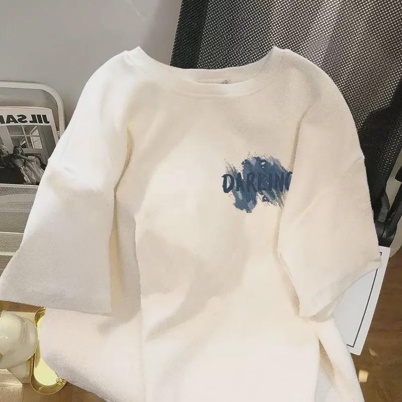 Women's Retro White Short-Sleeve T-Shirt: Chic, Loose-Fit, Hong Kong Style