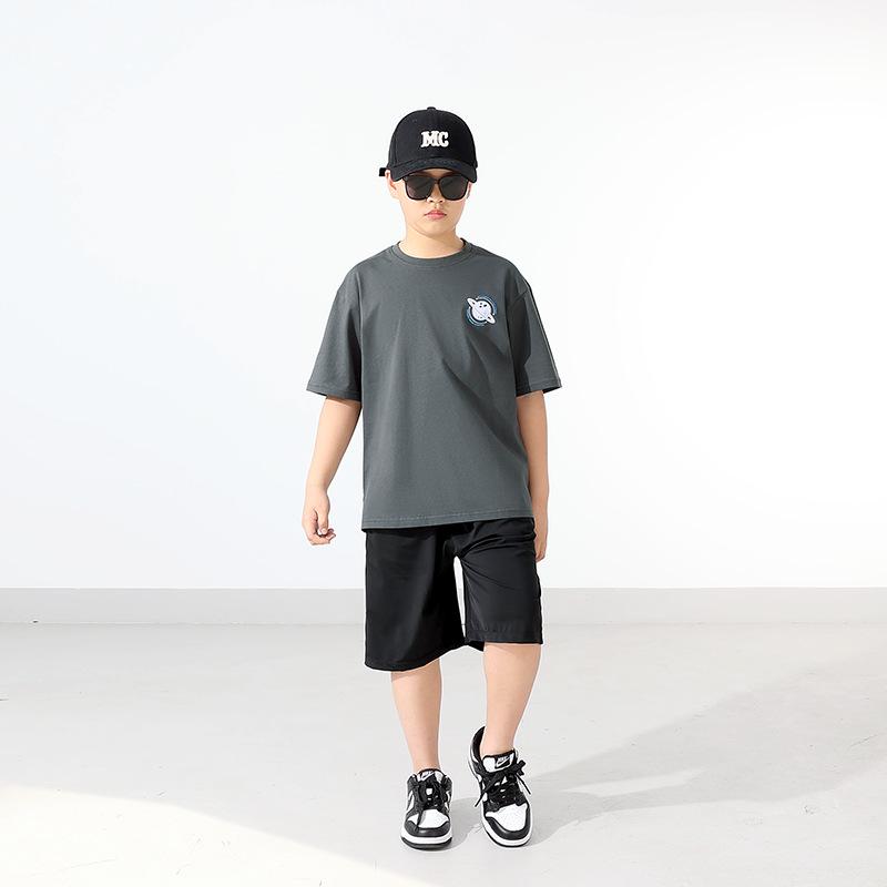 

Korean Style Summer Boy s Sports T-Shirt - Short Sleeve, Trendy Outdoor Top 120 cm