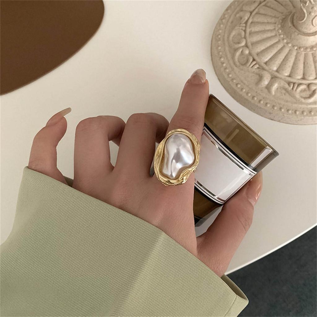 Elegant Irregular Pearl Ring Adjustable Ring Fashion Jewelry Statement Pearl Rings Alloy Texture for Various Occasion
