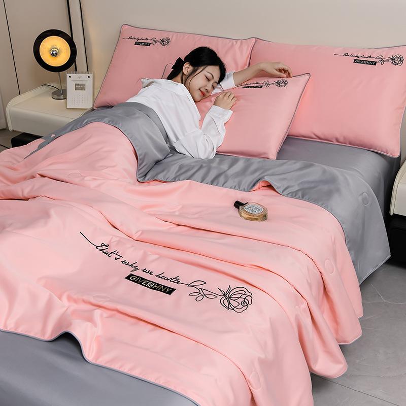 

Кондиционер для летнего одеяла Ice Silk быстро охлаждает и отводит тепло, обеспечивая прохладное ощущение для летних одеял дома 150x200cm 1pcs розовый