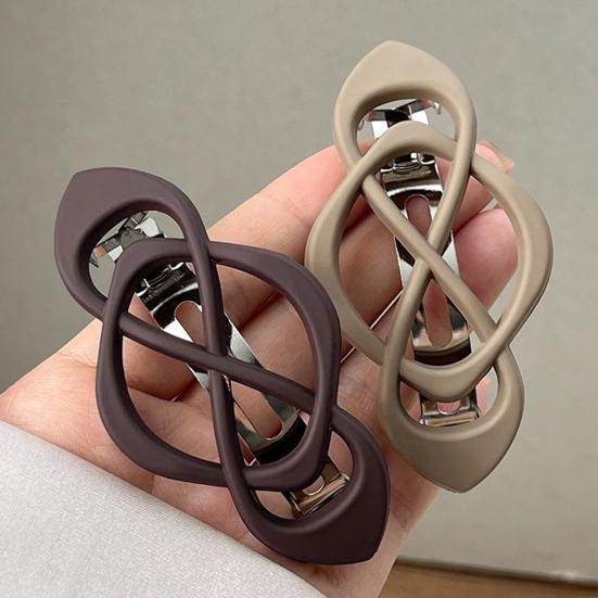 Hair Barrette Retro Style Hollow Metal Spring Design Back Head Hair Clip Women Matte Finish Hair Accessories