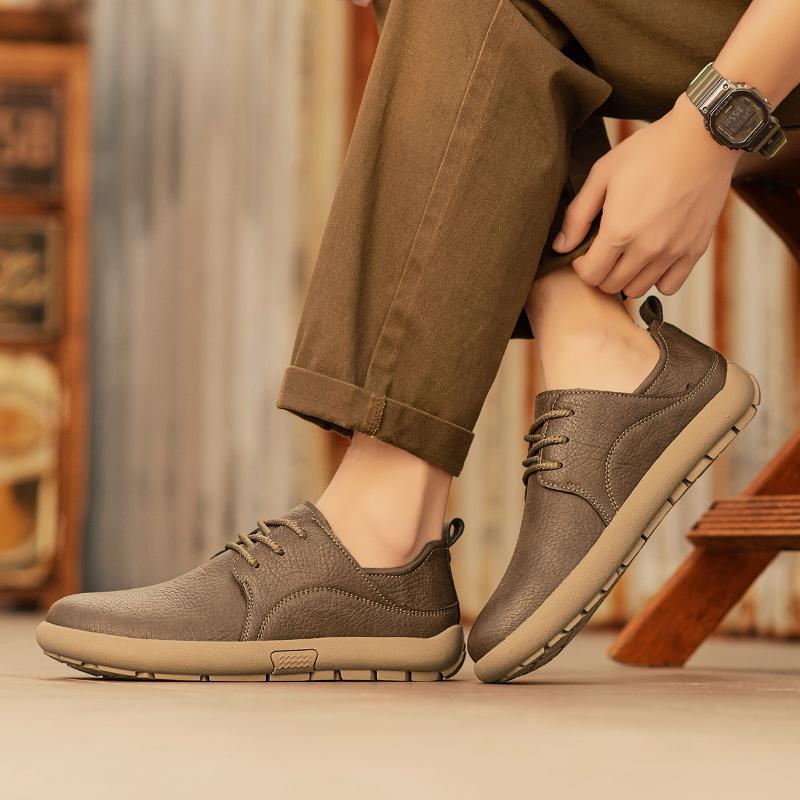 New Men's Soft Leather Casual Shoes Men Breathable Lace-Up Flat Heel Rubber Walking Shoes Fashion Comfortable Sneakers