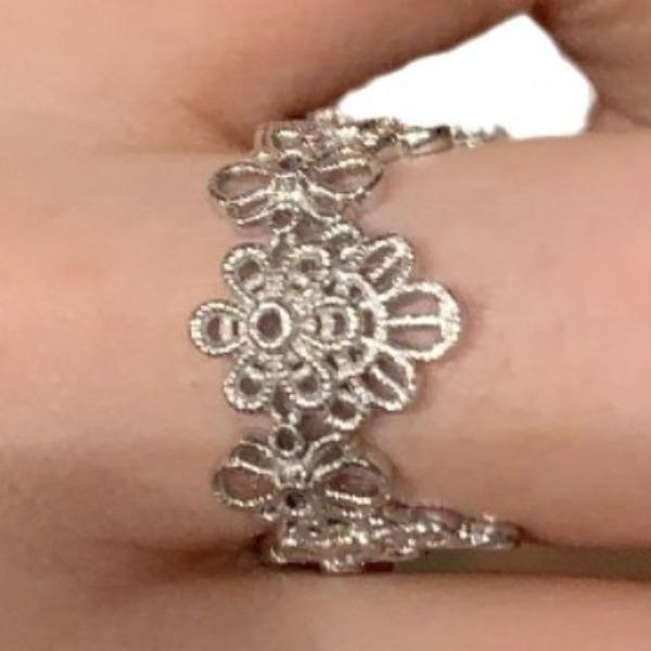 French Light Luxury Retro Buccellati Flower Lace Hollow Crown Ring Court Style Design Exquisite Ring