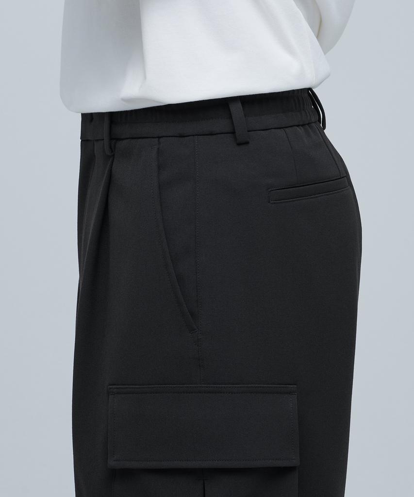 MUSINSA STANDARD Wide Banding Cargo Half Slacks [Dark Gray]