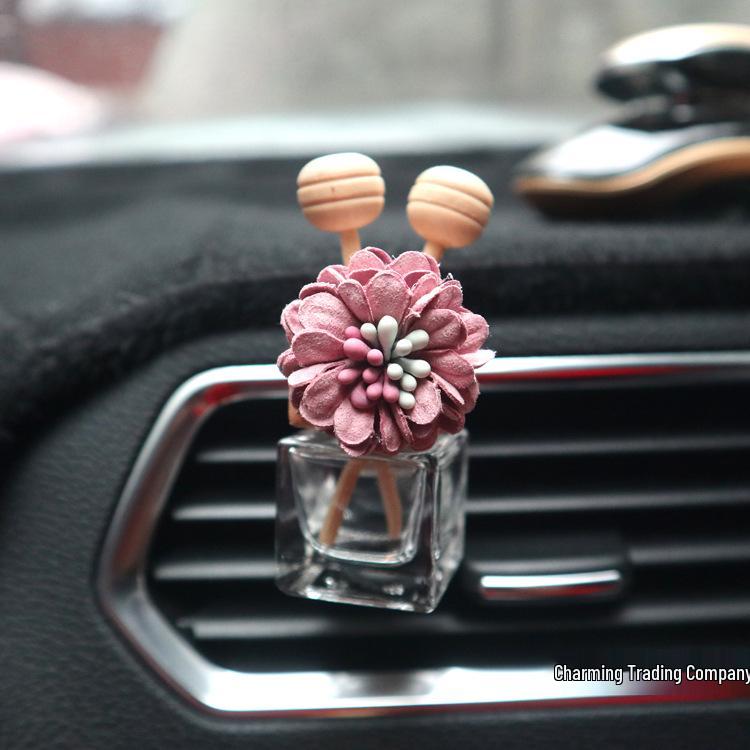 Daisy Car Vent Perfume Bottle Ornament - Aromatherapy for Women