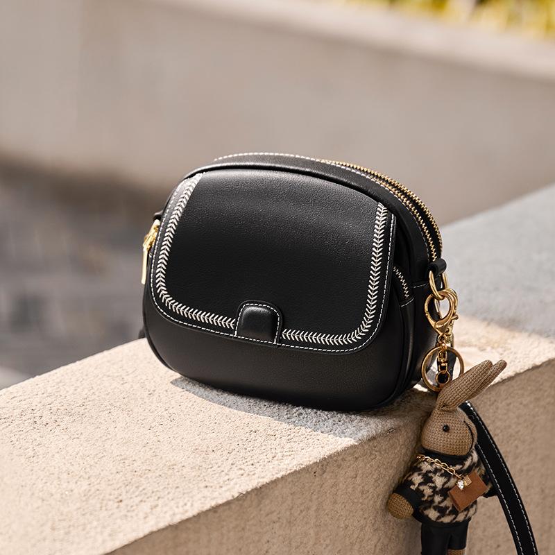 Mrs. Qiao Bag 2025 New Crossbody Bag Women's Bag Spring and Autumn High-end Feel Single Shoulder Small Bag Ladies Genuine Leather Small Round Bag