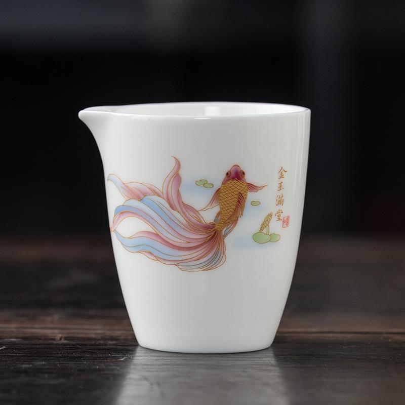 Sprawiedliwy kubek suet jade herbaciane morze biała porcelana ręcznie malowane kreatywne gospodarstwo domowe akcesoria do zestawu do herbaty kung fu sześciu dżentelmenów wysokiej klasy dozownik do herbaty