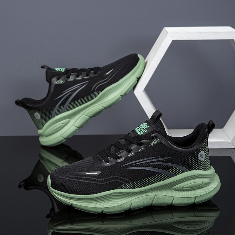 Large size men's shoes breathable ultra-light mesh sports shoes casual shoes student soft sole lightweight running shoes