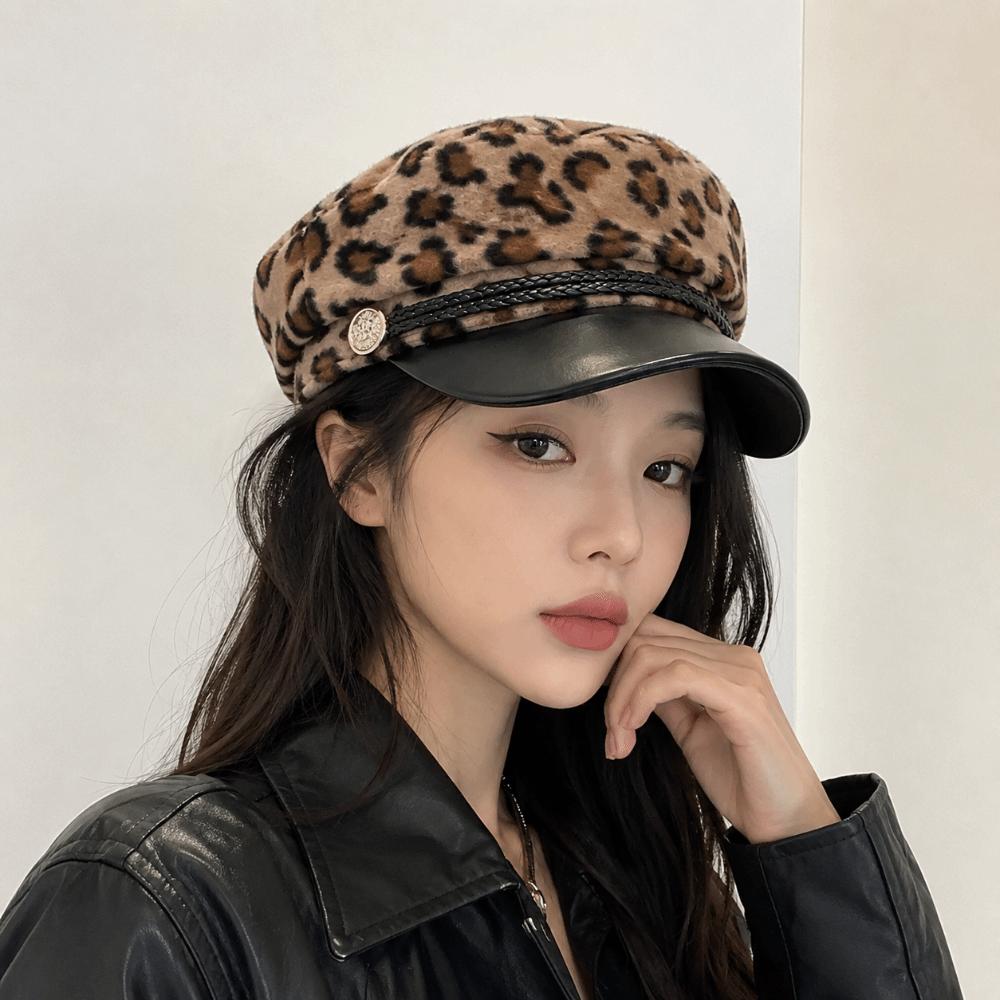 Korean Style Leopard Print Beret Plush Painter Cap Sweet Women Artist Hat Daily