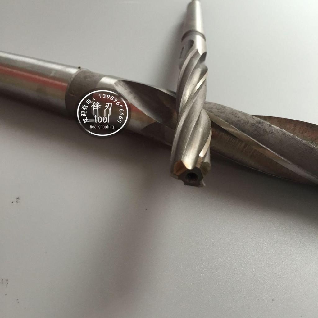 High-Speed Steel 6542 Three-Flute Countersink Drill Bit with Taper Shank