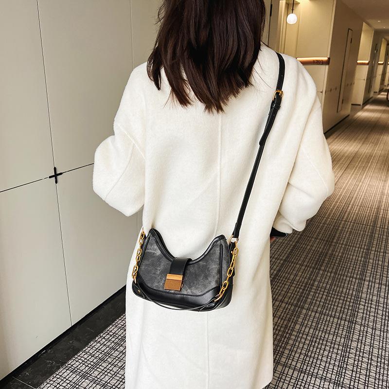 Textured Splicing Portable Underarm Bag Women'S Autumn And Winter Fashion Versatile Shoulder Messenger Bag