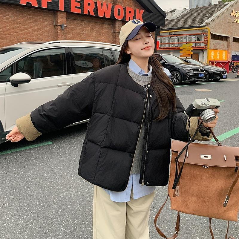 

2025 Корейская простая и высококлассная пуховая куртка женская укороченная стеганая куртка универсальная утолщенная куртка-пуховик зимняя стеганая куртка M чёрный