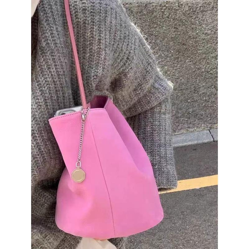 

Pink PU shoulder bucket bag commuter light luxury niche high-end handbag women s summer розовый