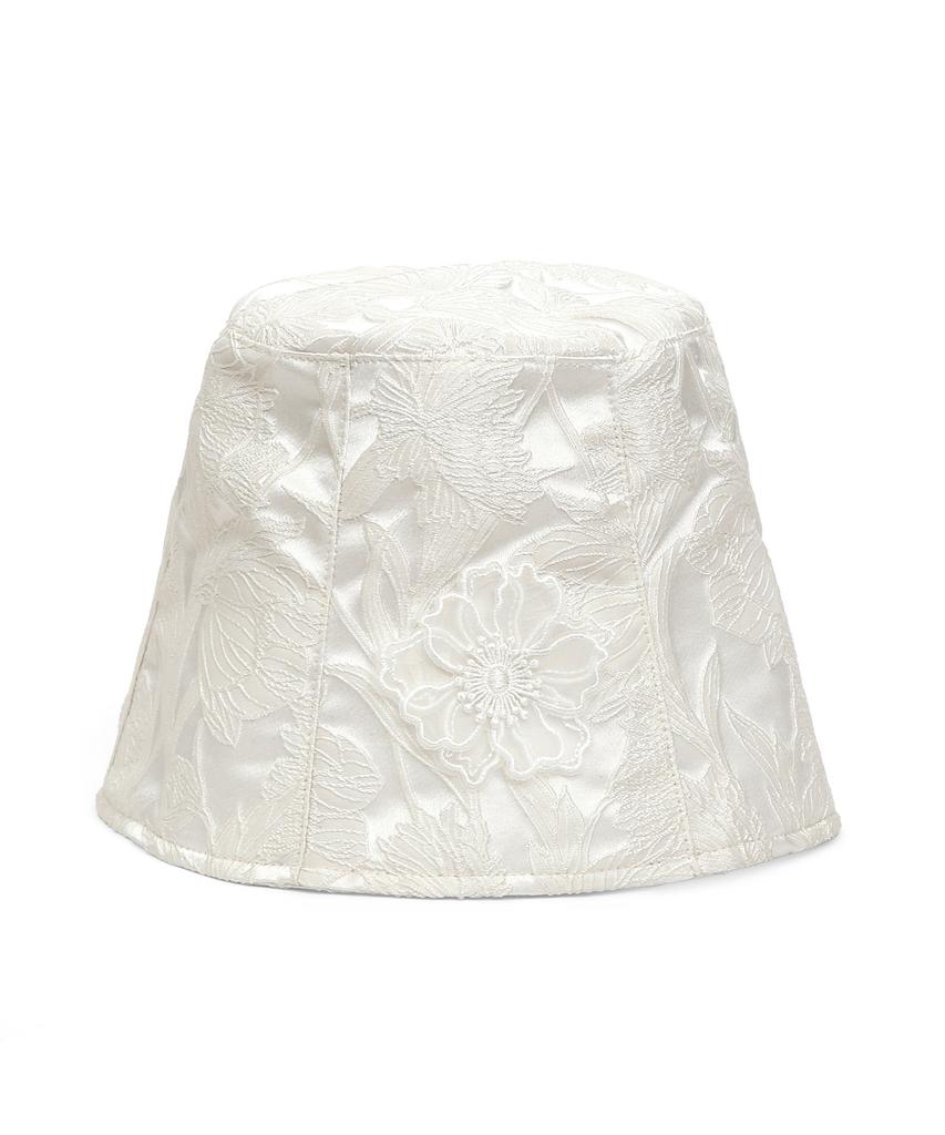 Eondeokeonteulolseutyudio Satin Flower Patch Detail Sun-Blocking Women'S Casual Bucket Hat Stand Bucket / Flower Patch / Satin Cream