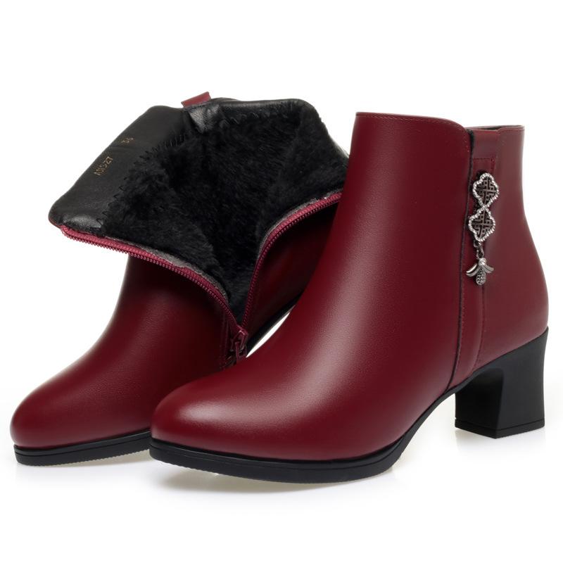 

Осень и зима новые маленькие короткие ботинки женские толстый каблук мягкая подошва хлопковая обувь мягкая кожа средний каблук женские ботинки 40