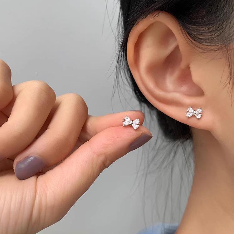 

Серьги-пусеты из стерлингового серебра с бантом и бриллиантами S925 Silver