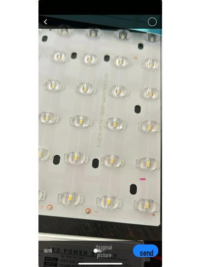 

Wall-Mounted Cantilever Streetlight for Courtyard and Utility Pole