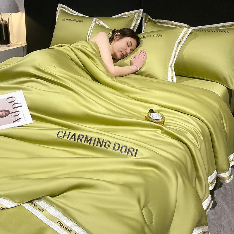 Water Wash Ice Silk Summer Cool Quilt Air Conditioner Bedding Soft Skin-friendly Thin Blanket for Weather