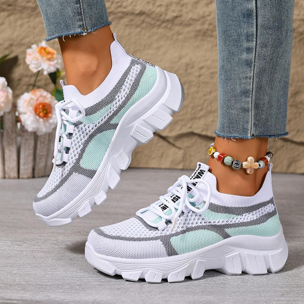 2026 New Plus Size Women's Sneakers Breathable Lightweight Shoes for Women Casual Sneakers for Women