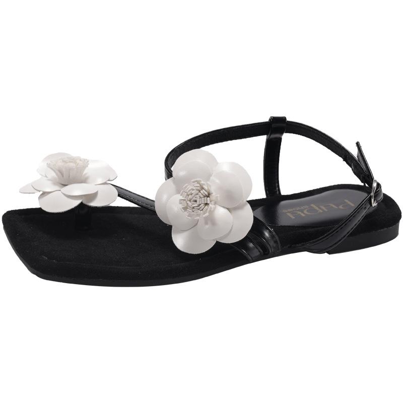 Internet celebrity explosion high sense retro word sandals female 2025 new summer wear fairy style French sandals