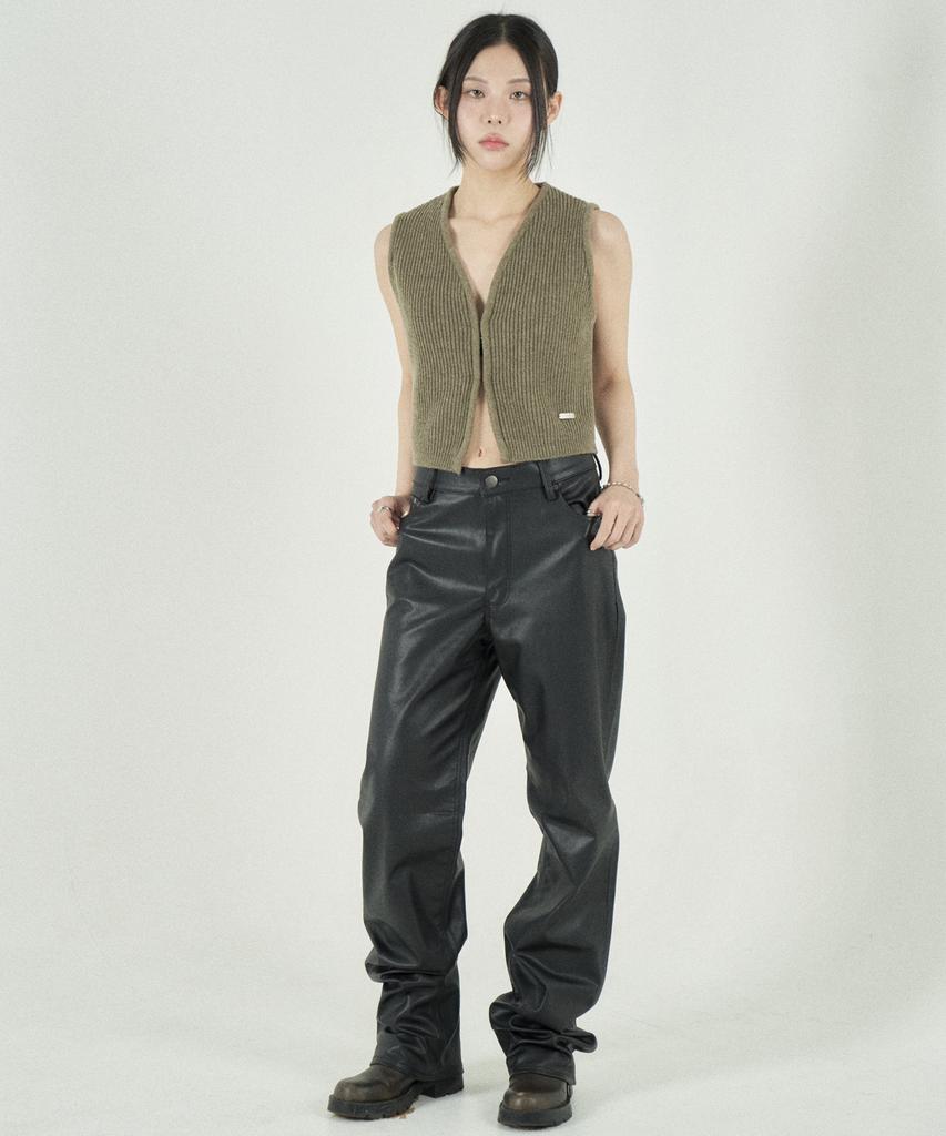Tobaseu Minimal Cashmere Rib Vest (Khaki Brown)