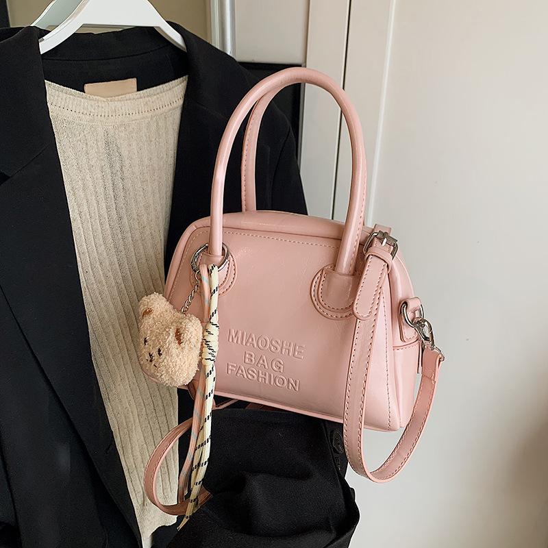 Niche Design Bag Women's Spring and Summer 2025 New Fashion Shoulder Messenger Bag Women's Korean Version Portable Bowling Bag