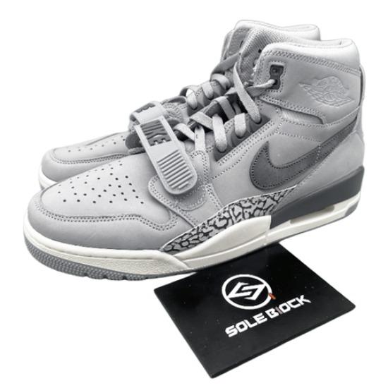 

Nike Air Legacy 312 Wolf Grey/Sail 312 AV3922-002 EU 40.5 сірий колір