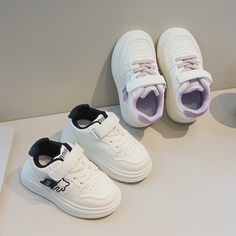 2025 nowe jesienne pojedyncze buty dziecięce małe białe buty chłopców i dziewcząt wszechstronne klasyczne oddychające buty casualowe średnie i małe dzieci dzik