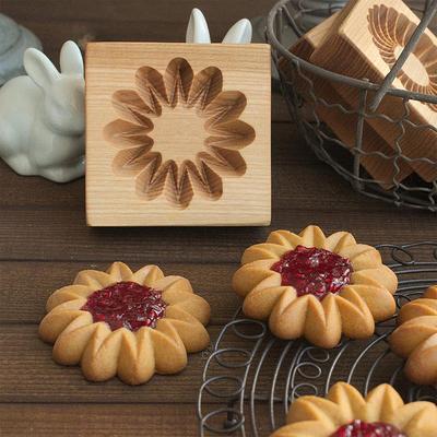3D Wooden Cookie Cutter Moulds for DIY Baking Engraved Embossed Biscuit Molds for Gingerbread Fondant Christmas Gift Kitchen