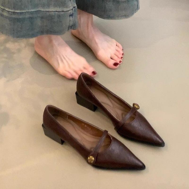 

Temperament retro single shoes women s spring new thick heel pointed small leather shoes shallow mouth camellia Mary Jane shoes 40