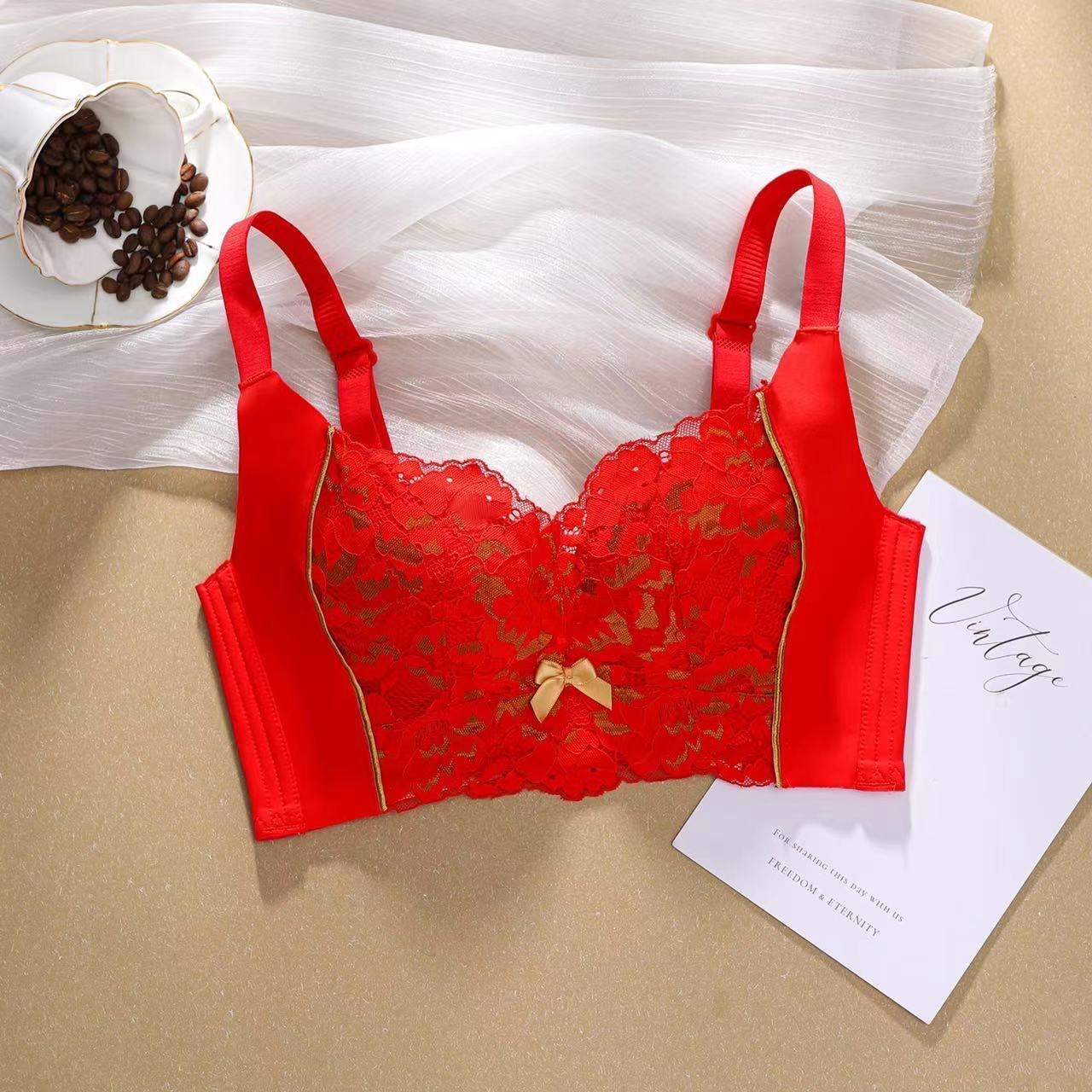 

модный утолщенный бюстгальтер большого размера, бюстгальтер с кружевной вышивкой, без стального кольца, тонкая регулировка чашки, бюстгальтер на небольшую грудь и большую грудь. 70A красный