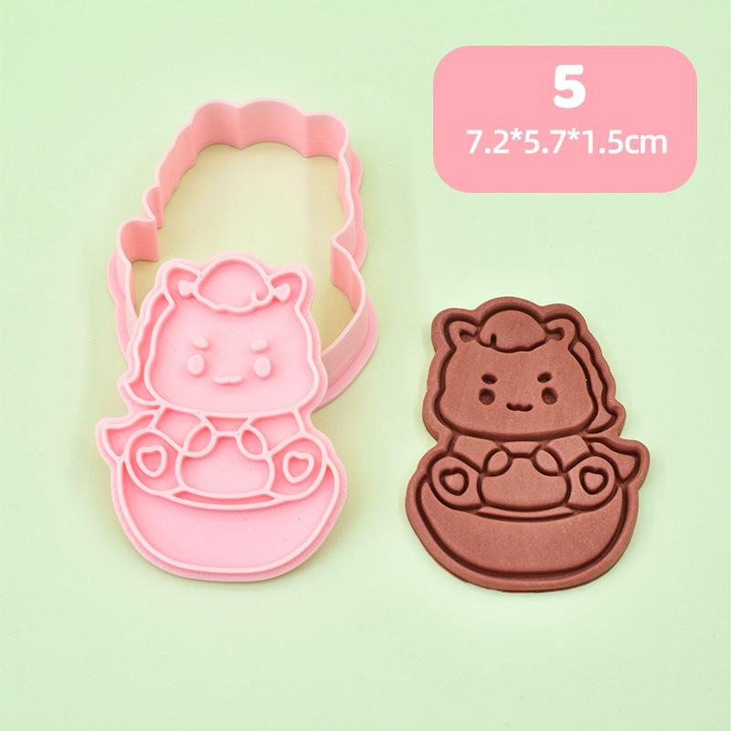 Year Of The Horse Cookie Cutters Chinese New Year 3D Cartoon Horse Shape Pressable Biscuit Mold Cookie Stamp Kitchen Baking Tool