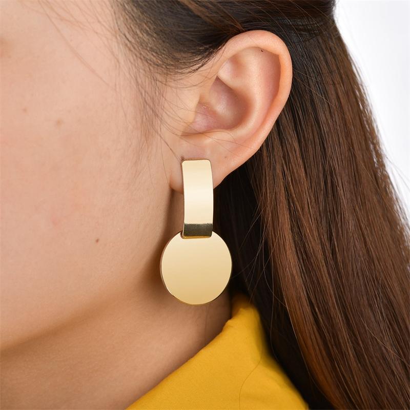 Gold Round Piece Dangle Earrings for Women Metal Exaggerated Hiphop Drop Earrings Punk Personality Ear Jewelry
