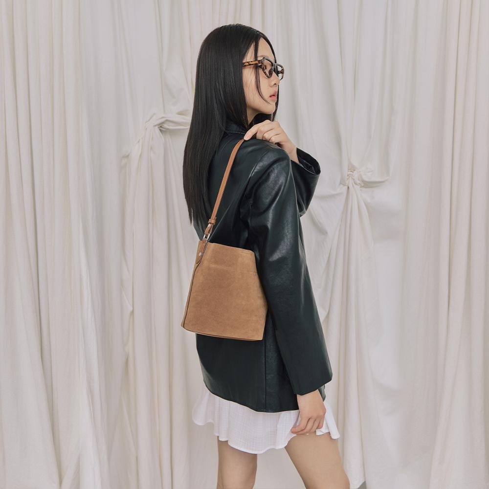 Lap Soft Bucket Bag Ar7Ab829