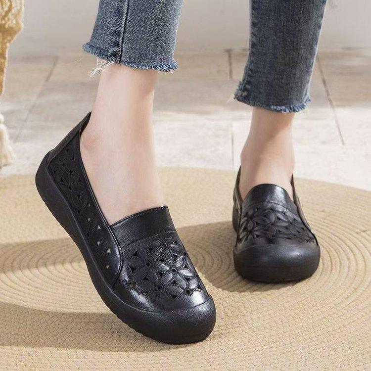 New summer soft leather hole shoes soft sole breathable shoes flat sole single shoes comfortable hollow sandals