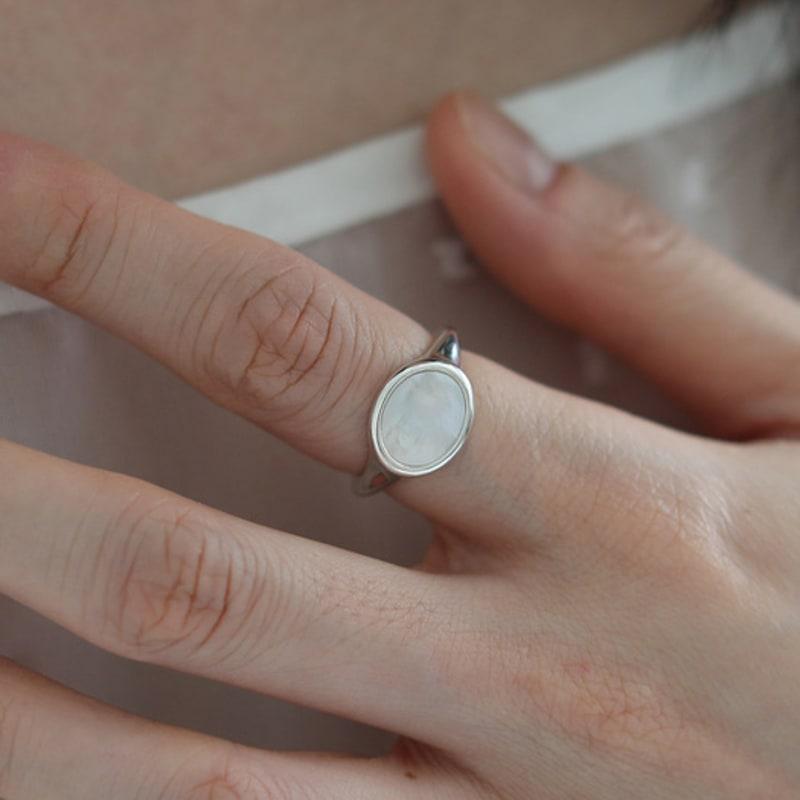 eveningbell [silver925] Bloom pearl ring white mother-of-pearl