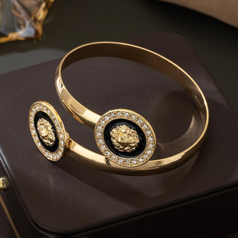 Trendy Lion Head Diamond Pendant Necklace Bracelet Stud Earrings Trendy Personality Jewelry Set