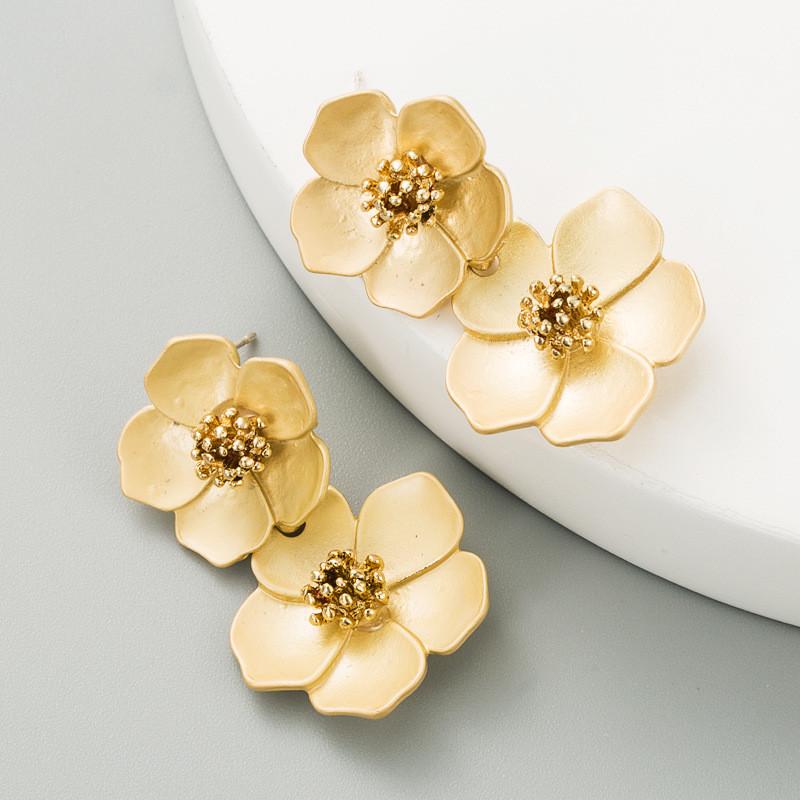 

Красочные простые серьги с цветком, женские модные темпераментные серьги из сплава, многослойные и популярные серебряные булавки 3.7*2.5cm