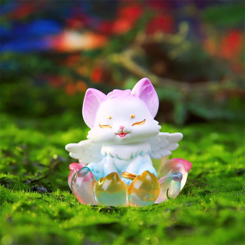 Handcrafted Gradient Nine-Tailed Fox Figurine - Ancient Style Cartoon Blind Box