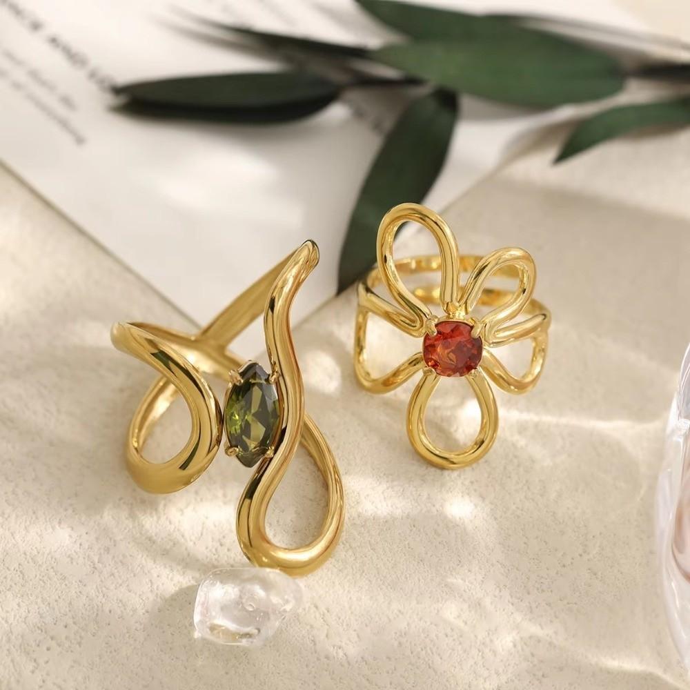 Trendy 18K Gold Plated Irregular Rings Chic Exquisite Luxury Vintage Women Crystal Jewelry Stainless Steel Flower Ring Gift