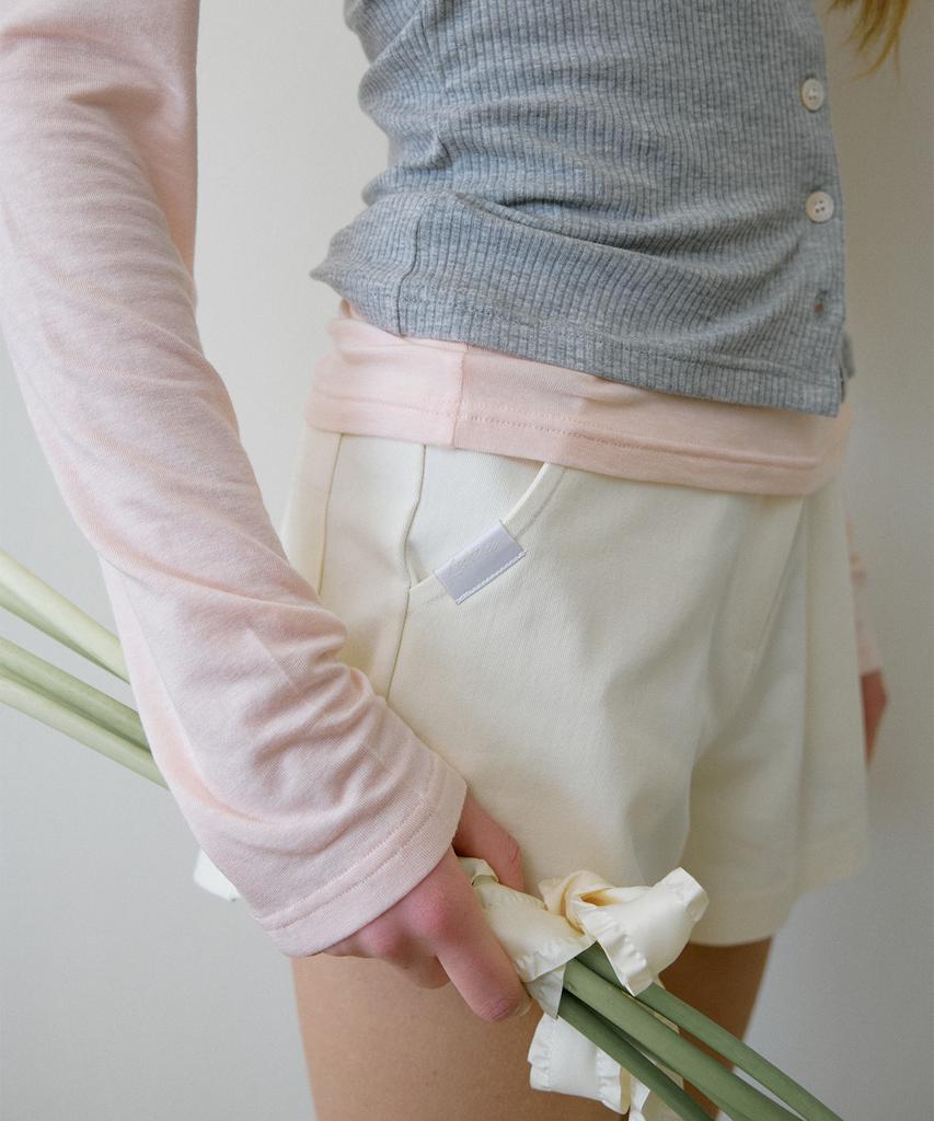 LETTER FROM MOON Letters Classic Cotton Shorts (Cream)