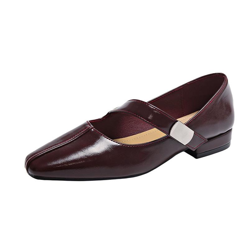 

2025 spring new Korean version fashion temperament women s shoes fashion explosion daily versatile leather shoes shallow mouth retro single shoes 40 бордовый